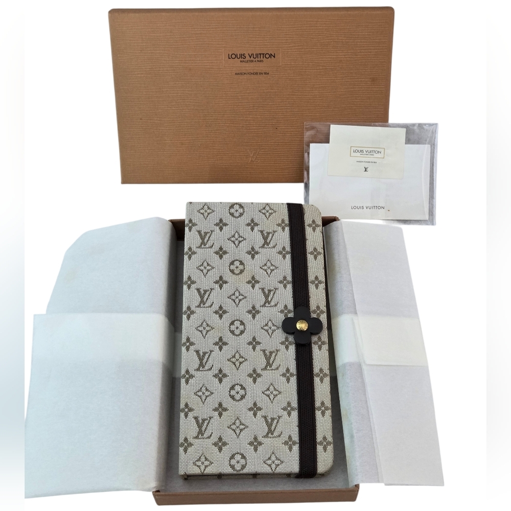 Louis Vuitton Monogram Idylle Carnet GM Planner/Organizer/Notebook